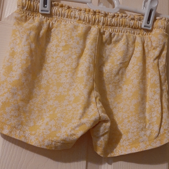 Girls Yellow Floral Shorts - Picture 3 of 3
